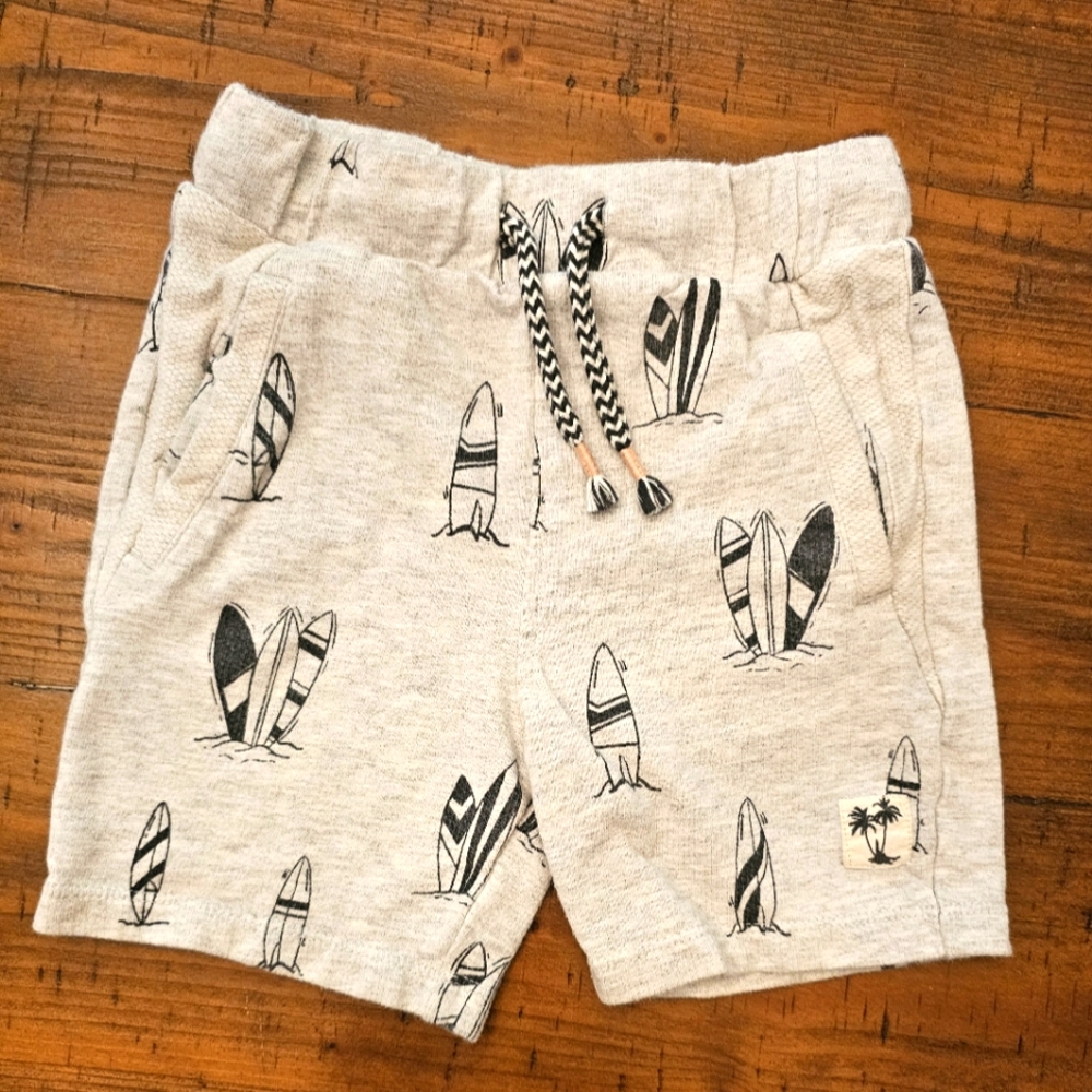 Art Class sweat shorts unisex size 4T